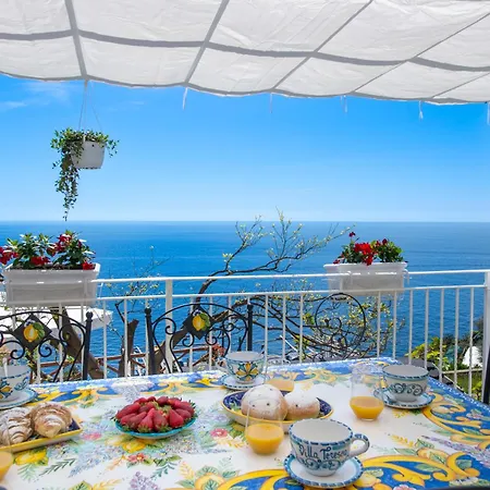 Teresea- Just Steps From The Holiday home