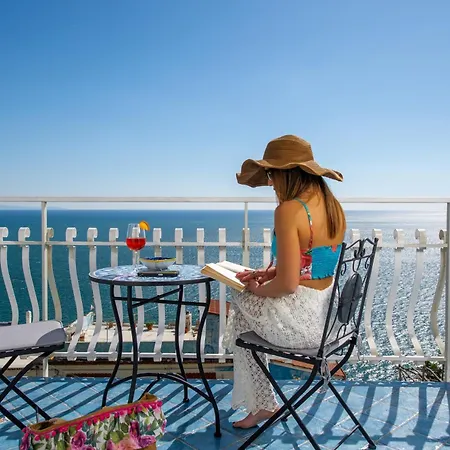 Teresea- Just Steps From The Holiday home *