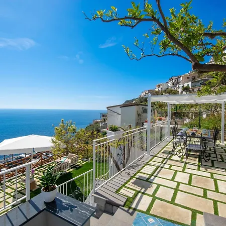 Teresea- Just Steps From The Holiday home