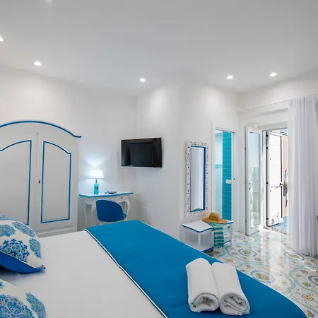 Teresea- Just Steps From The * Praiano