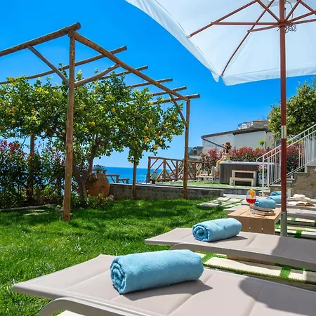 Teresea- Just Steps From The * Praiano